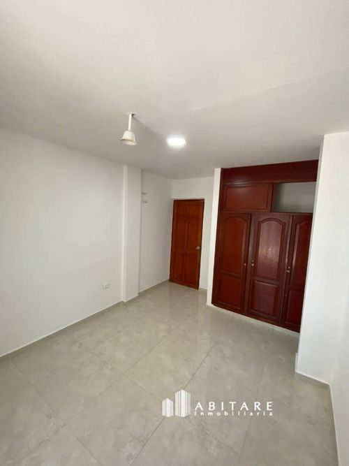 Casa de 4 alcobas en arriendo en Santa Lucia, Cartagena, 403 m² · foto 9 de 10