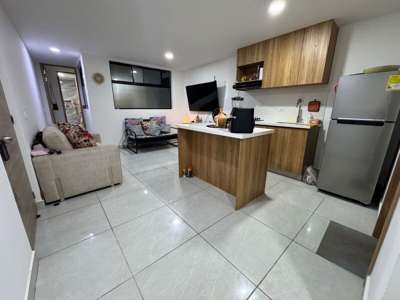 Apartamento en venta en Monteazul, Sabaneta · foto 2 de 9