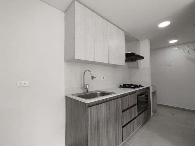 Apartamento de 2 alcobas en arriendo en Camino Verde, Envigado, 66 m² · foto 3 de 20
