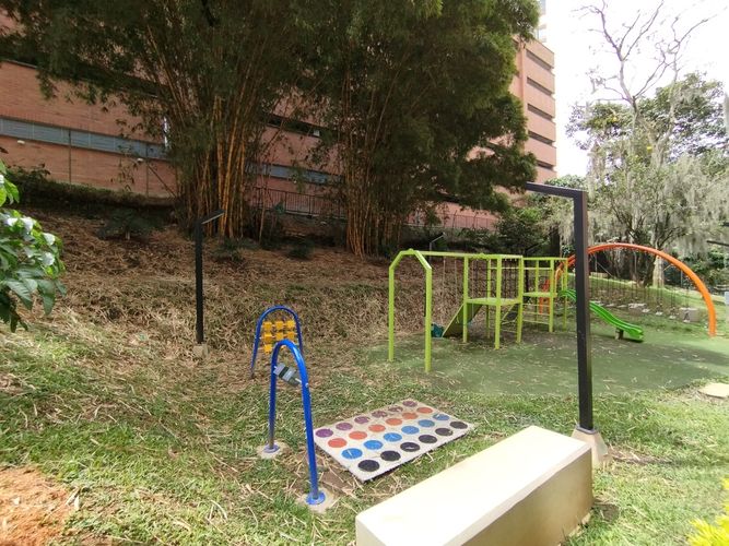 Apartamento de 2 alcobas en arriendo en Camino Verde, Envigado, 66 m² · foto 18 de 20