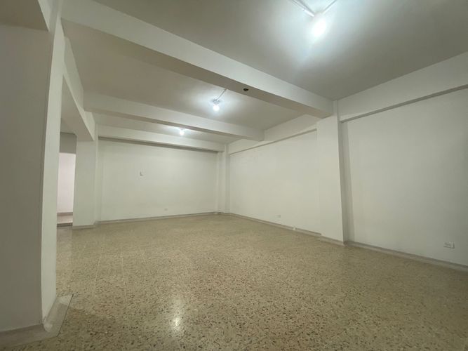 Local en arriendo en Sector Plaza De Bolivar, Pereira, 300 m² · foto 4 de 9