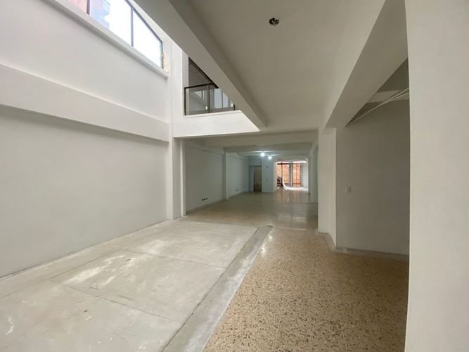 Local en arriendo en Sector Plaza De Bolivar, Pereira, 300 m² · foto 8 de 9
