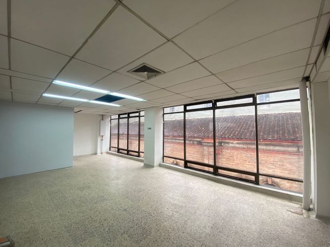 Local en arriendo en Sector Plaza De Bolivar, Pereira, 250 m² · foto 4 de 10