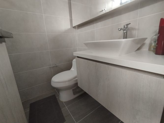 Apartamento de 2 alcobas en arriendo en Loma Del Escobero, Envigado, 83 m² · foto 3 de 12