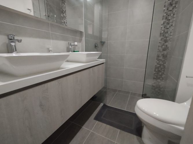 Apartamento de 2 alcobas en arriendo en Loma Del Escobero, Envigado, 83 m² · foto 9 de 12