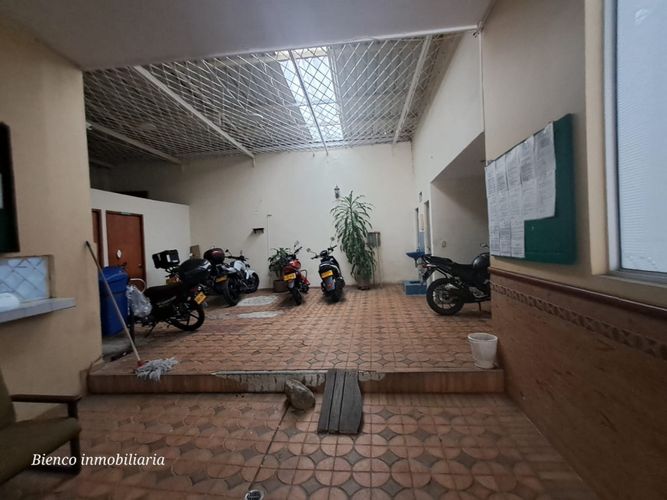 Edificio en arriendo en Garcia Rovira, Bucaramanga, 1300 m² · foto 3 de 16