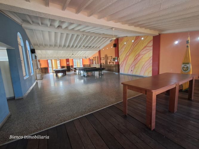 Edificio en arriendo en Garcia Rovira, Bucaramanga, 1300 m² · foto 7 de 16