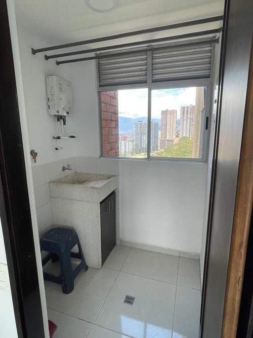Apartamento en venta en El Poblado, Medellín · foto 3 de 7
