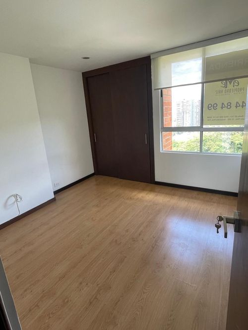 Apartamento en venta en El Poblado, Medellín · foto 7 de 7