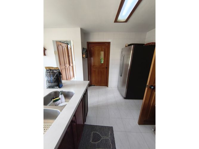 Casa de 4 alcobas en venta en San Jose De Bavaria, Bogotá, 350 m² · foto 18 de 24