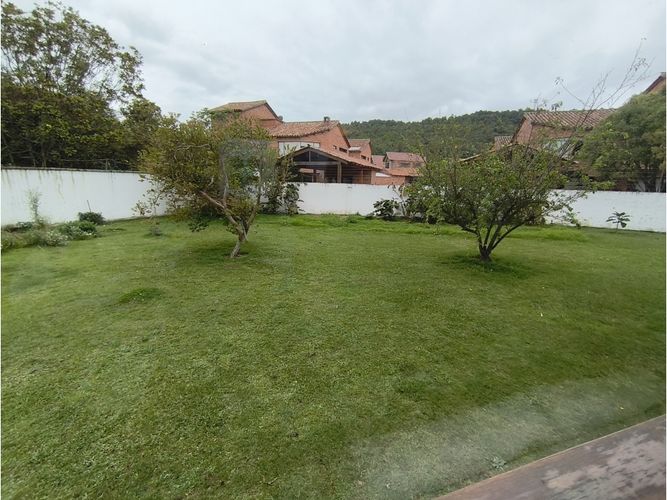 Casa de 4 alcobas en venta en San Jose De Bavaria, Bogotá, 350 m² · foto 21 de 24