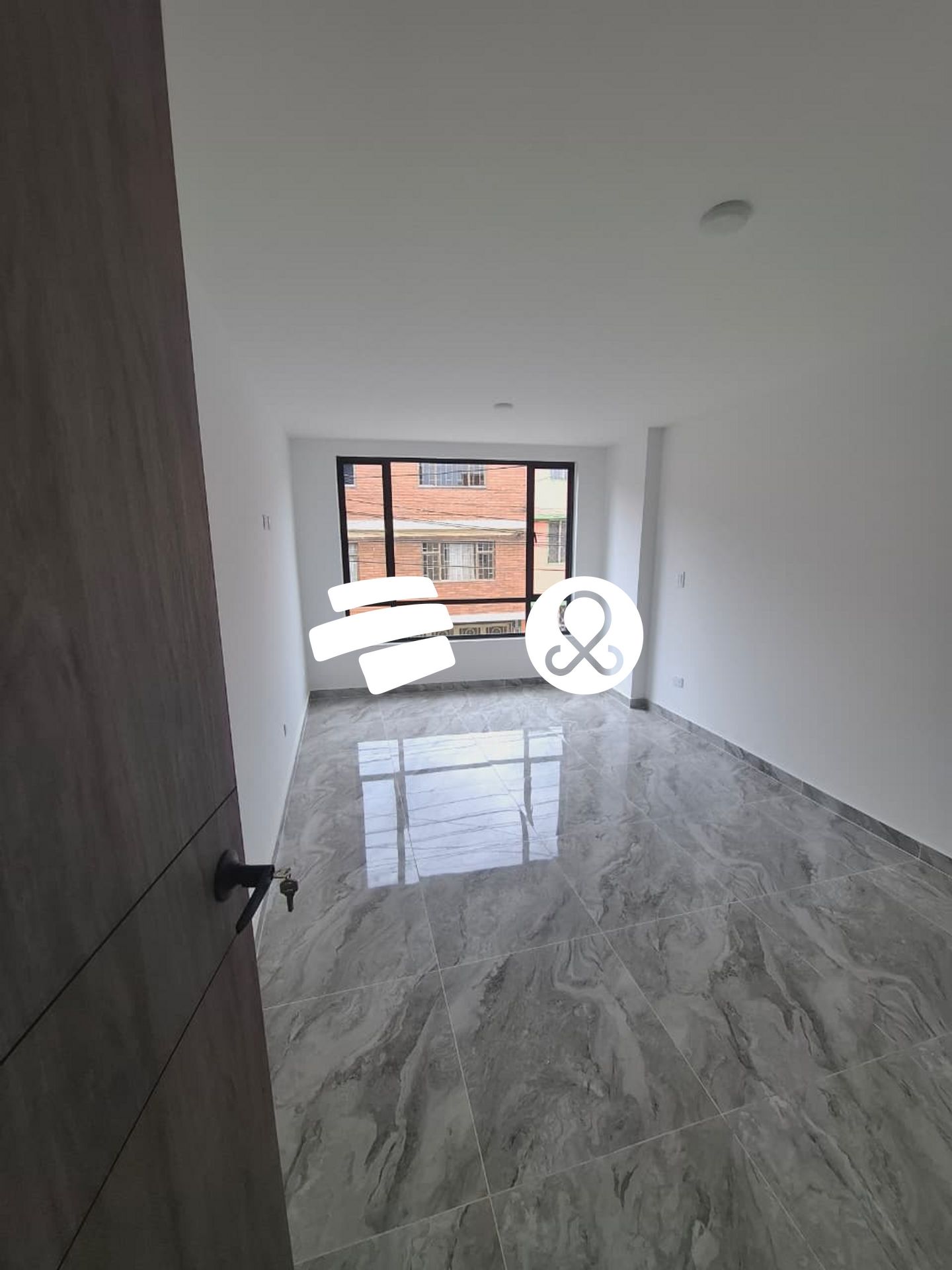 Casa en venta en Villa Elisa, Bogotá · foto 3 de 24