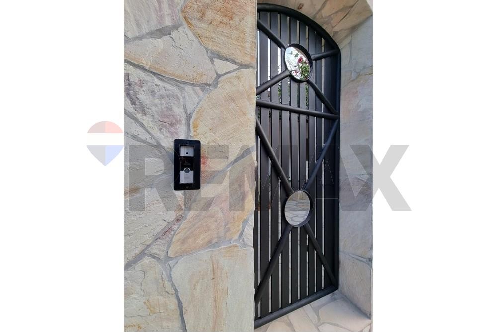 Casa a Estrenar en Esquina - San Bernardino, Barrio Colón | 416.5 m² Terreno, 185 m² Construidos | A 4 Minutos del Centro - 159,000 $ — foto 3