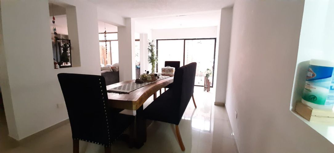 Casa de 4 alcobas en venta en San Joaquin, Cali, 340 m² · foto 7 de 24