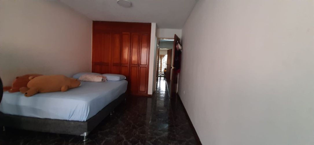 Casa de 4 alcobas en venta en San Joaquin, Cali, 340 m² · foto 23 de 24