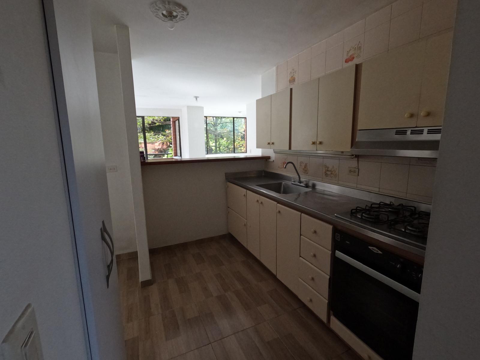 Apartamento en venta en El Portal, Envigado · foto 7 de 10