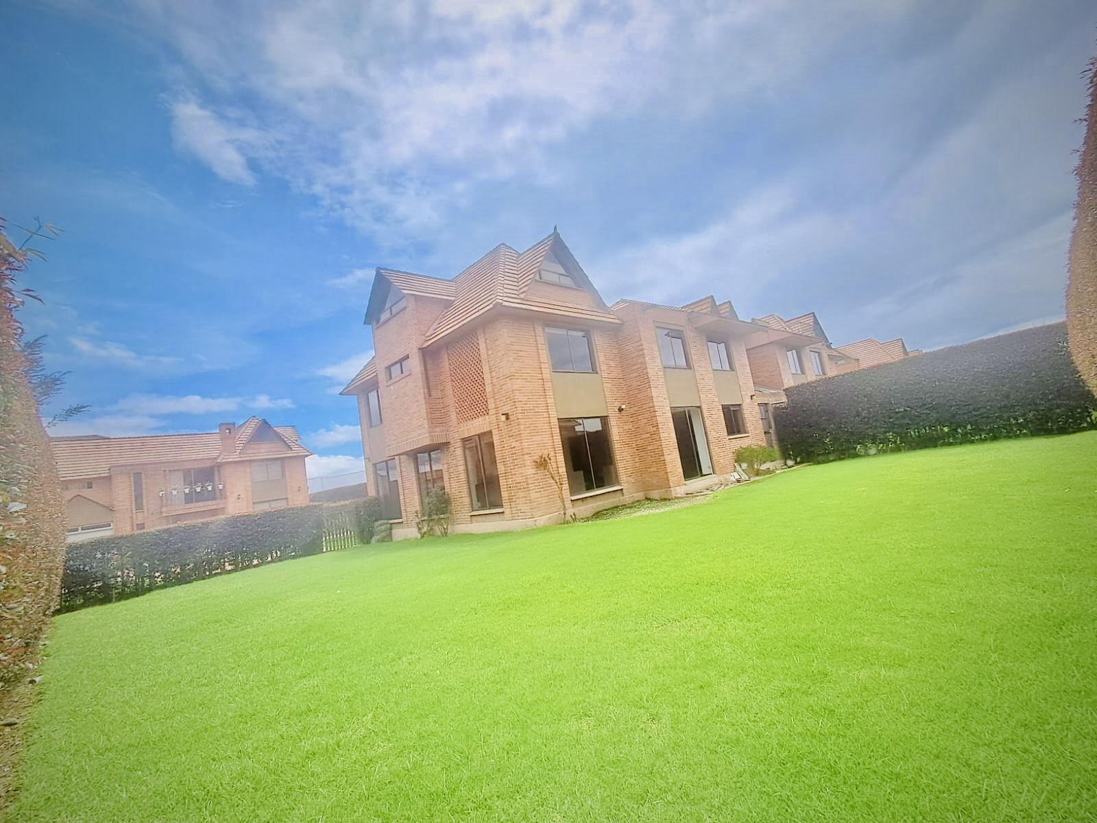 Casa en venta en Vda Canelon, Cajicá · foto 2 de 24