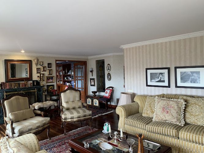 Apartamento en venta en Los Rosales, Bogotá · foto 3 de 24
