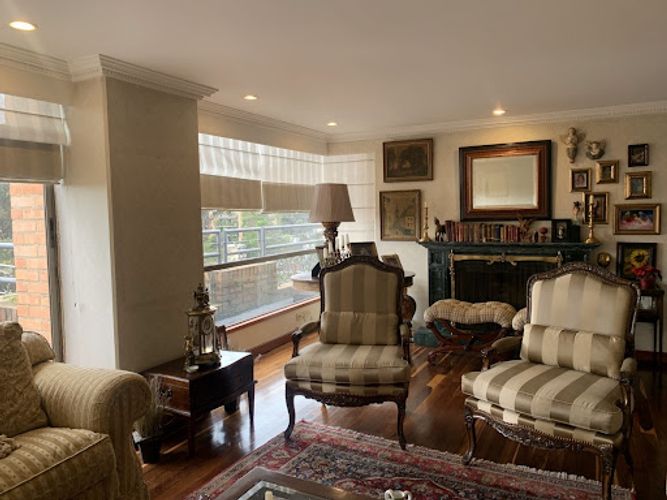 Apartamento en venta en Los Rosales, Bogotá · foto 4 de 24