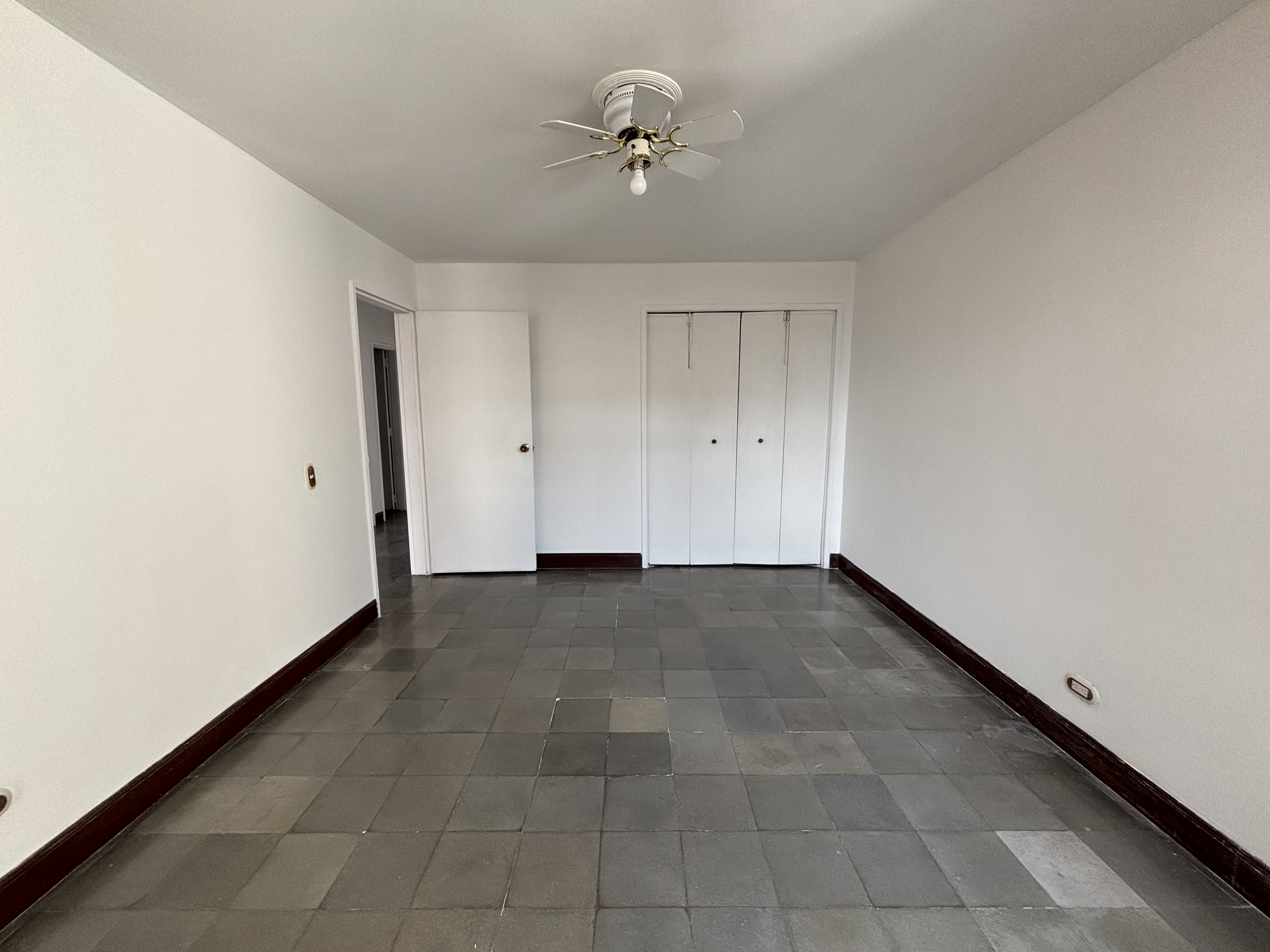 Apartamento en venta en Villa Nueva, Medellín · foto 3 de 9