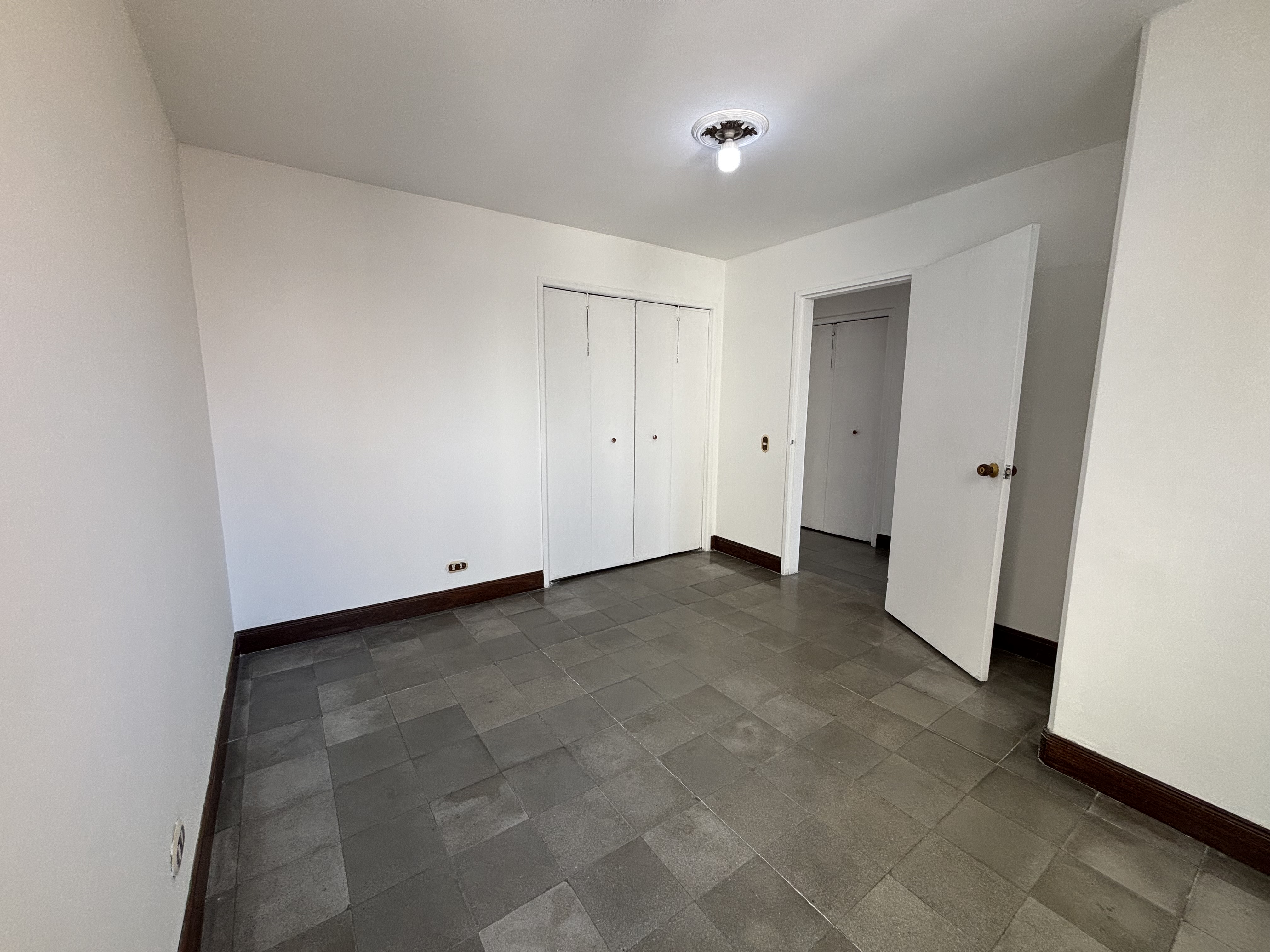 Apartamento en venta en Villa Nueva, Medellín · foto 5 de 9