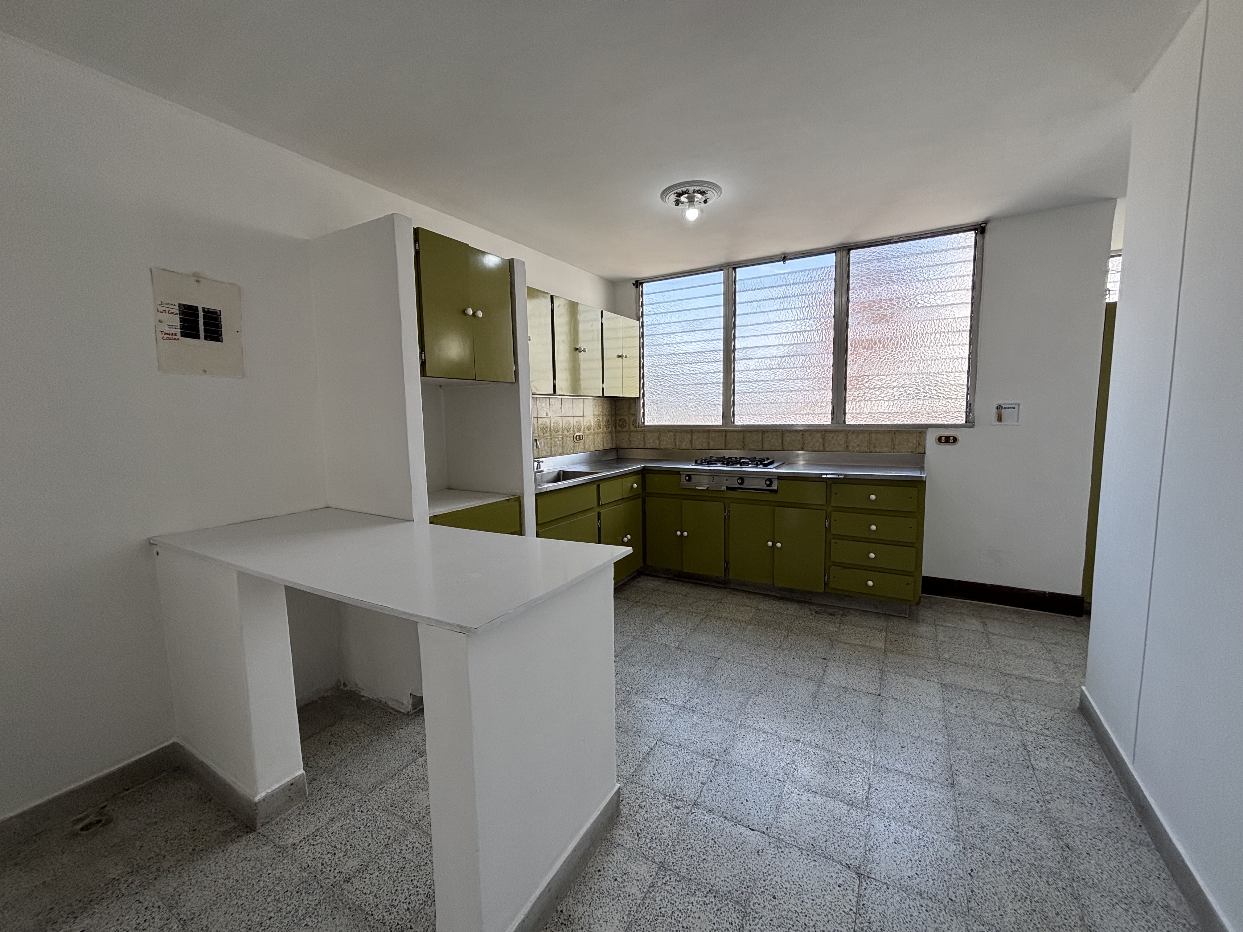 Apartamento en venta en Villa Nueva, Medellín · foto 6 de 9