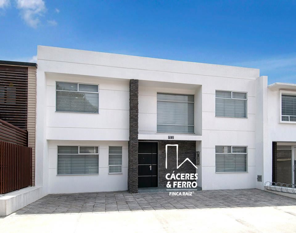 Casa en venta en Santa Barbara, Bogotá · foto 2 de 3