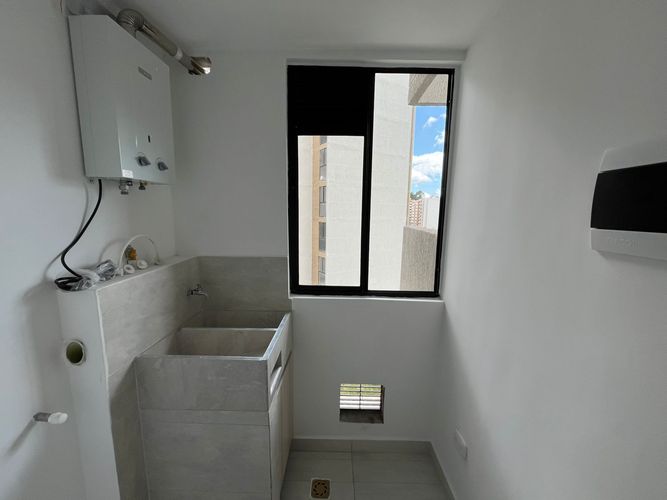 Apartamento de 2 alcobas en arriendo en El Porvenir, Rionegro, 63 m² · foto 5 de 12