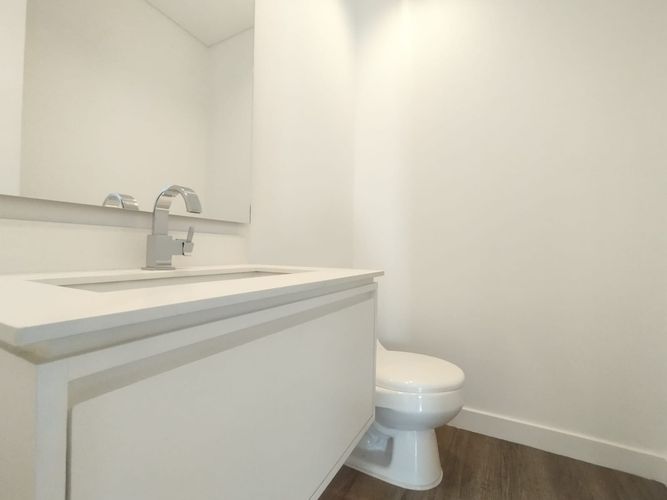 Apartamento de 3 alcobas en arriendo en El Poblado, Medellín, 220 m² · foto 18 de 20