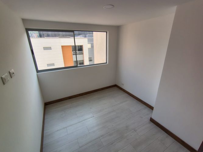 Apartamento de 3 alcobas en arriendo en El Poblado, Medellín, 116 m² · foto 3 de 24