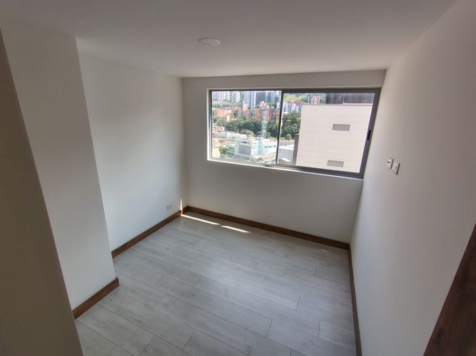 Apartamento de 3 alcobas en arriendo en El Poblado, Medellín, 116 m² · foto 11 de 24