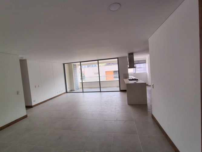 Apartamento de 3 alcobas en arriendo en El Poblado, Medellín, 116 m² · foto 10 de 24