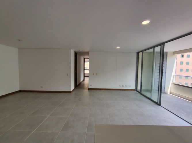 Apartamento de 3 alcobas en arriendo en El Poblado, Medellín, 116 m² · foto 23 de 24
