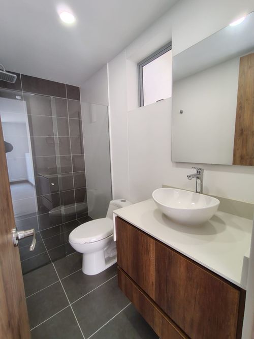 Apartamento de 3 alcobas en arriendo en El Poblado, Medellín, 116 m² · foto 19 de 24