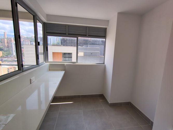 Apartamento de 3 alcobas en arriendo en El Poblado, Medellín, 116 m² · foto 16 de 24