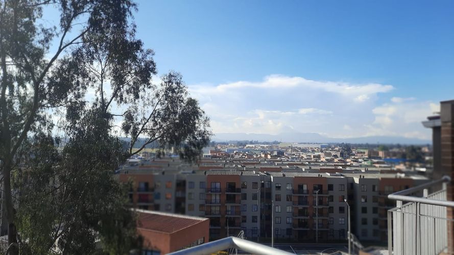 Apartamento de 3 alcobas en venta en Barrio Los Cerezos, Madrid, 92 m² · foto 2 de 24