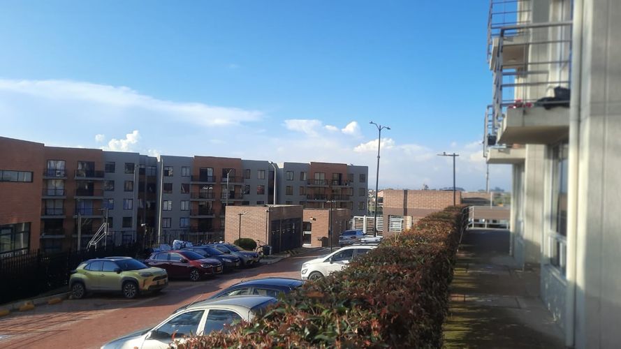 Apartamento de 3 alcobas en venta en Barrio Los Cerezos, Madrid, 92 m² · foto 19 de 24