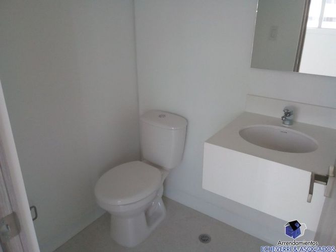 Oficina en arriendo en Mayorca, Sabaneta, 33 m² · foto 3 de 5