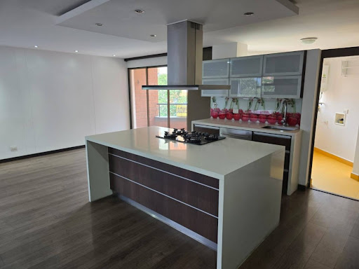 Apartamento en arriendo en Castropol, Medellín · foto 4 de 20
