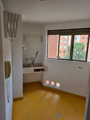 Apartamento en arriendo en Castropol, Medellín · foto 8 de 20