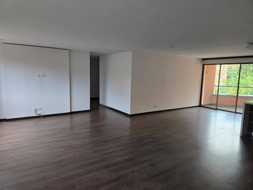 Apartamento en arriendo en Castropol, Medellín · foto 9 de 20