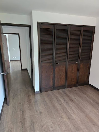 Apartamento en arriendo en Castropol, Medellín · foto 17 de 20