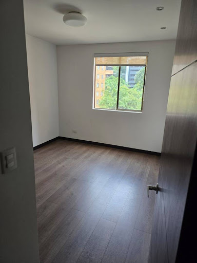 Apartamento en arriendo en Castropol, Medellín · foto 18 de 20
