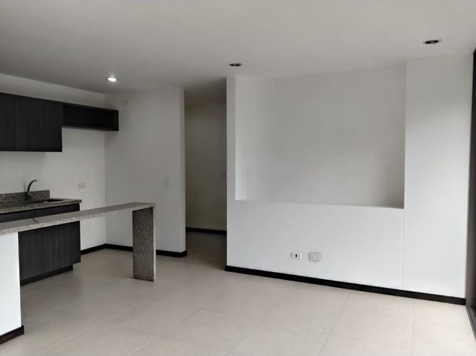 Apartamento de 3 alcobas en venta en El Poblado, Medellín, 80 m² · foto 7 de 19