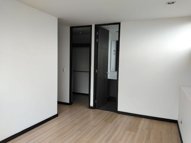 Apartamento de 3 alcobas en venta en El Poblado, Medellín, 80 m² · foto 11 de 19