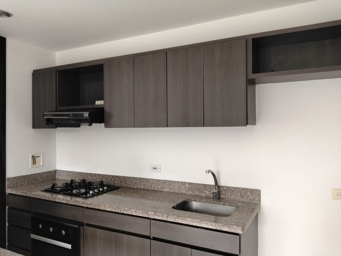 Apartamento de 3 alcobas en venta en El Poblado, Medellín, 80 m² · foto 10 de 19