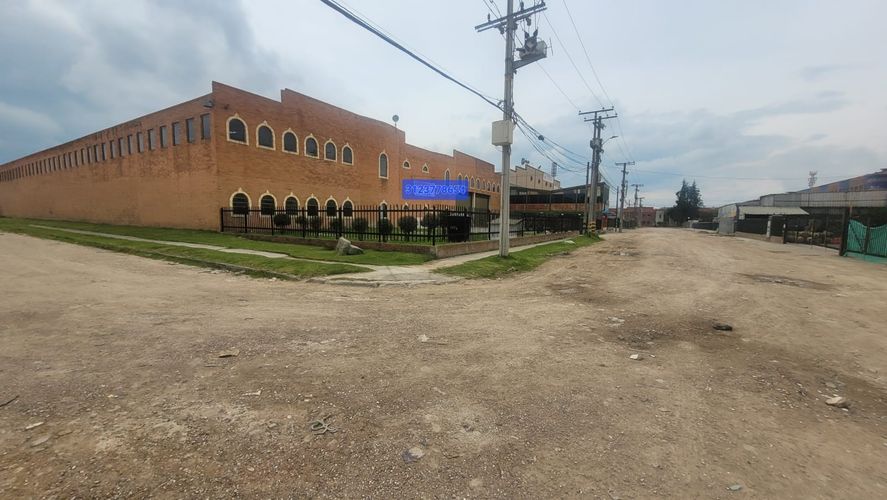 Bodega en arriendo en Ub El Trebol, Mosquera, 3300 m² · foto 2 de 6