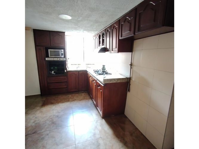 Apartamento de 3 alcobas en venta en Ingemar, Bogotá, 145 m² · foto 4 de 20