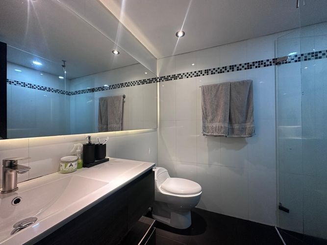 Apartamento de 2 alcobas en venta en Los Naranjos, Medellín, 74 m² · foto 14 de 15