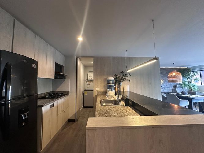 Apartamento de 2 alcobas en venta en Los Naranjos, Medellín, 74 m² · foto 6 de 15